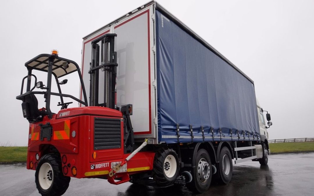 Curtainsider Truck Hire