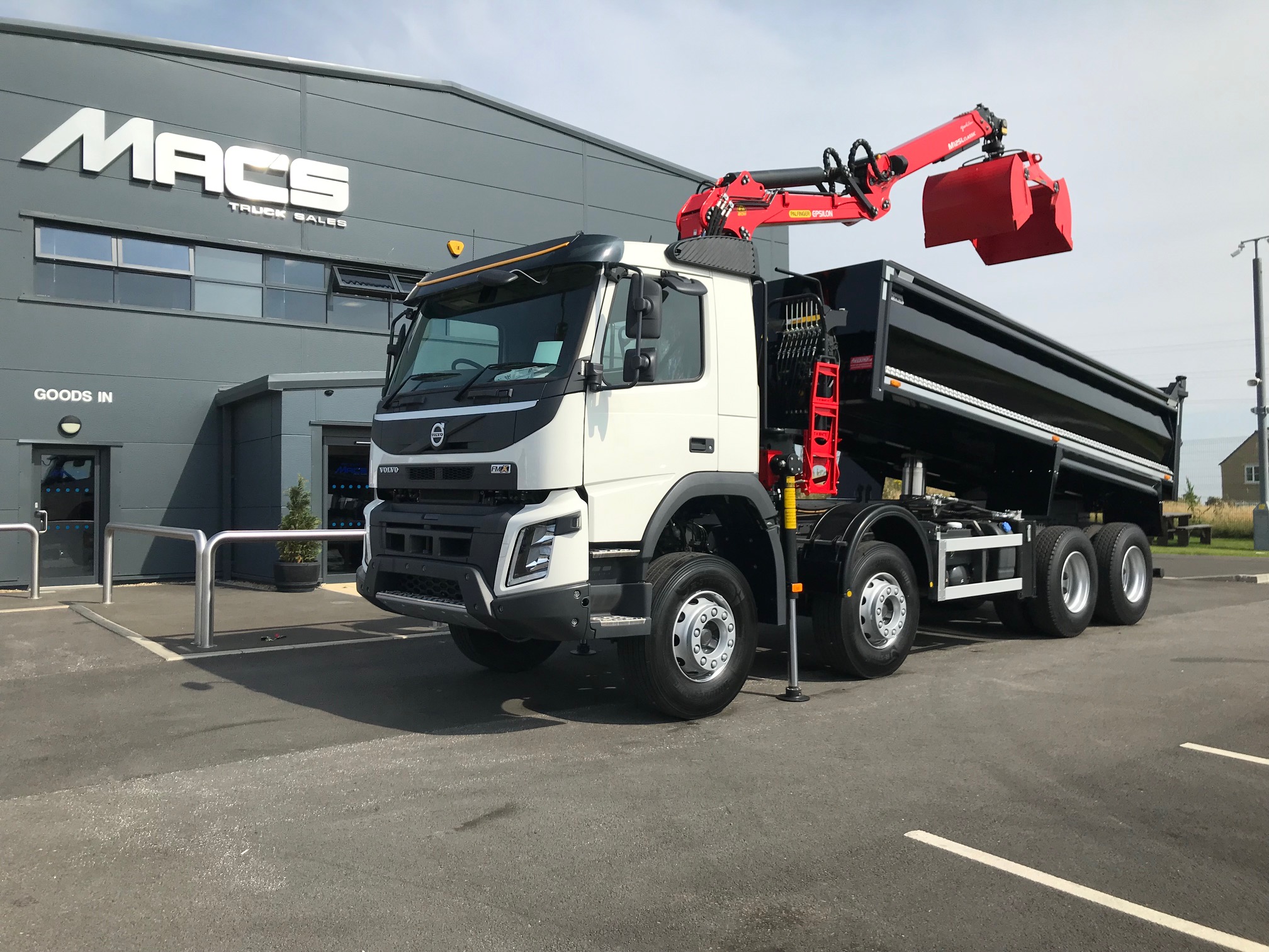 Truck Hire & Lorry Rental | UK Specialists | Mac's Truck Rental