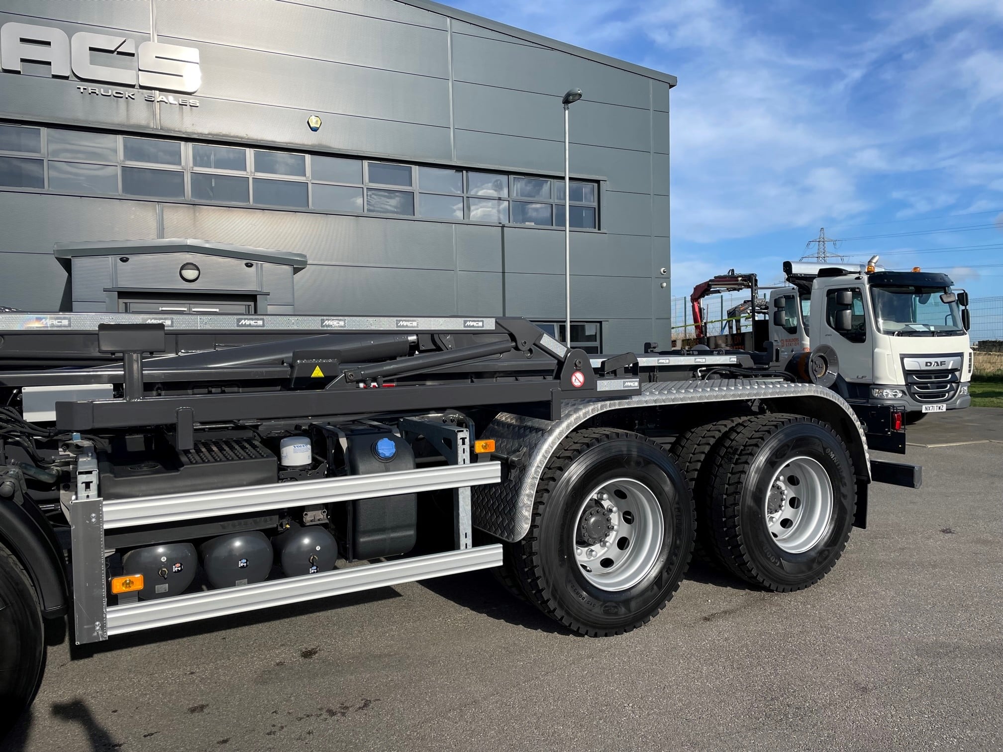 Volvo FMX 460 Hook Loader Truck For Hire MVB148