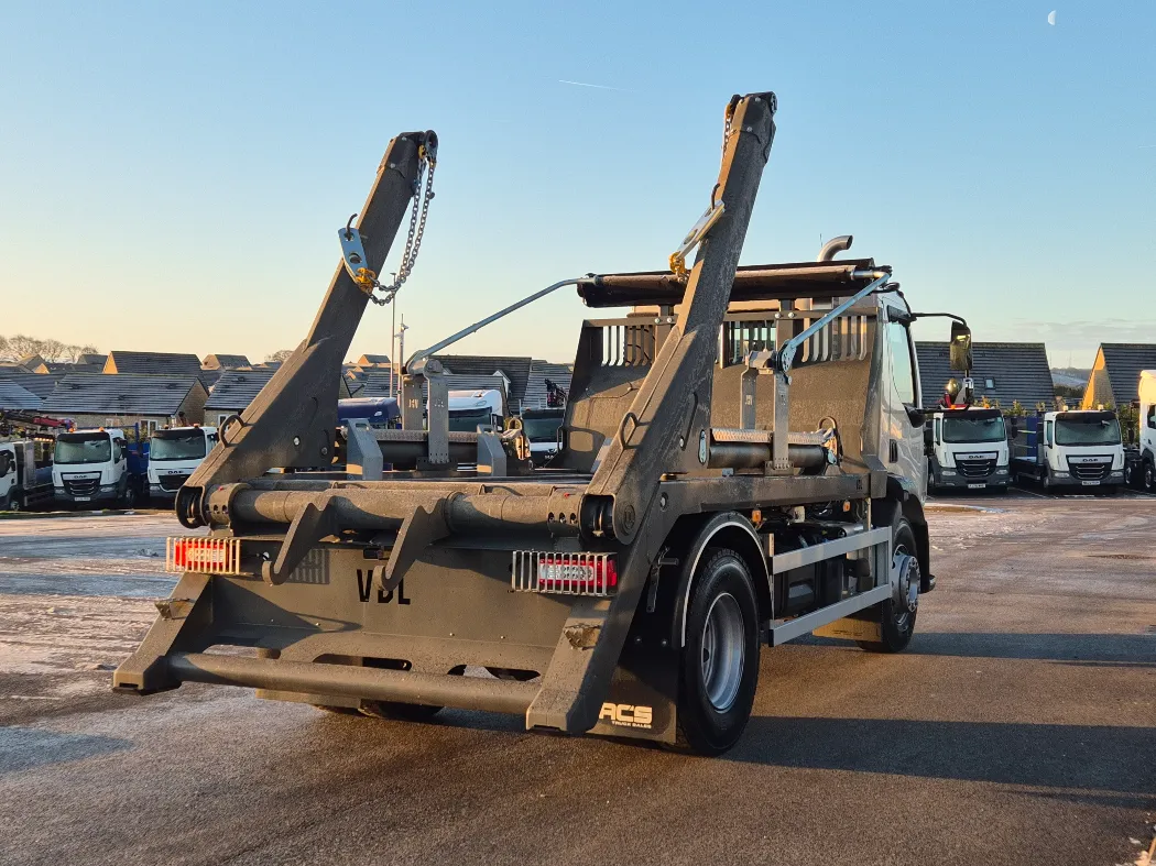 An 18 Tonne skiploader truck available to rent and hire