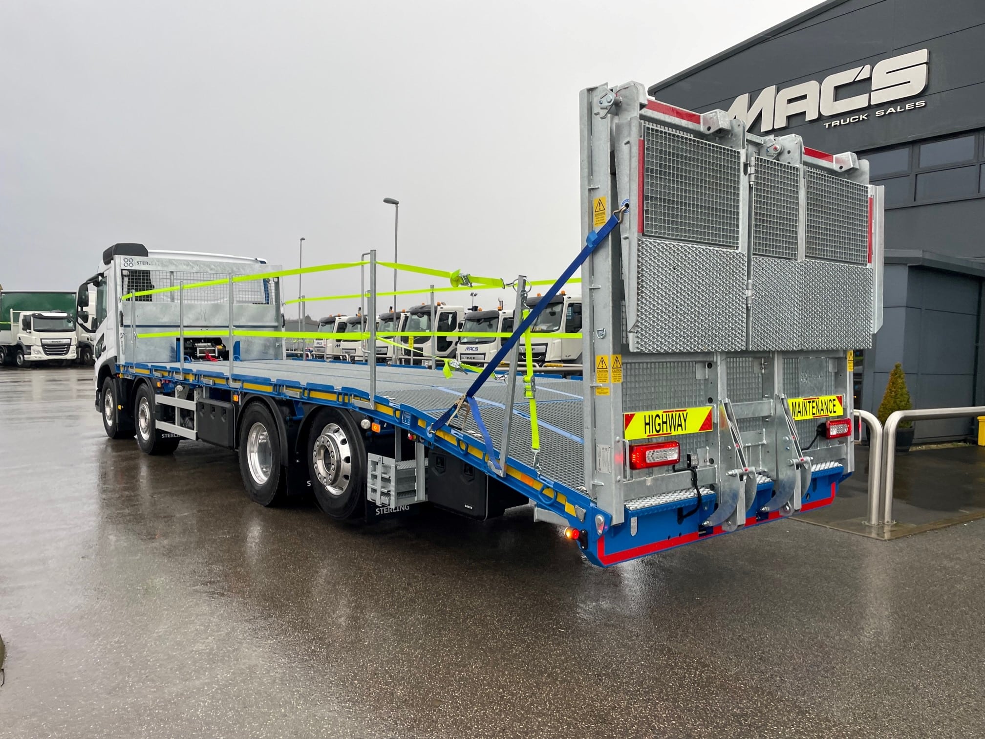 A 32 Tonne beavertail truck